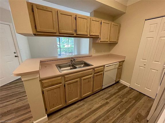 4th image of 11480 Villa Grand APT 107