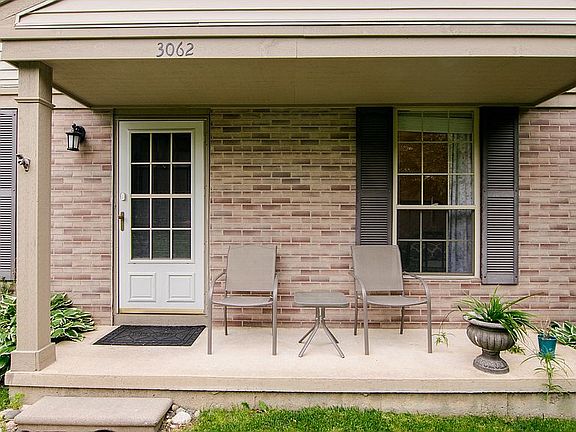 3rd image of 3062 Forest Creek Ct