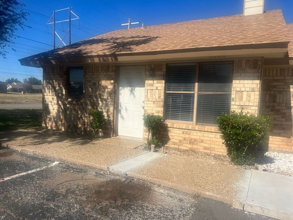 1st image of 1 Teakwood Ln