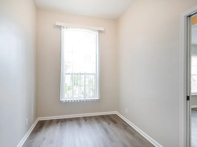 12640 Ashmore Green Dr S — Photo 8