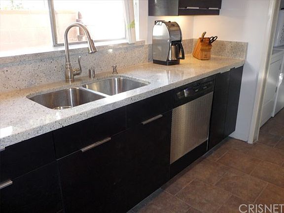 4th image of 14944 Chatsworth St