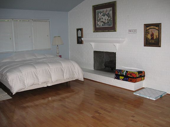 4th image of 6052 Lansing Dr