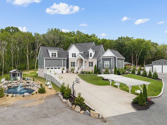 5th image of 1 Kingsbury Ct