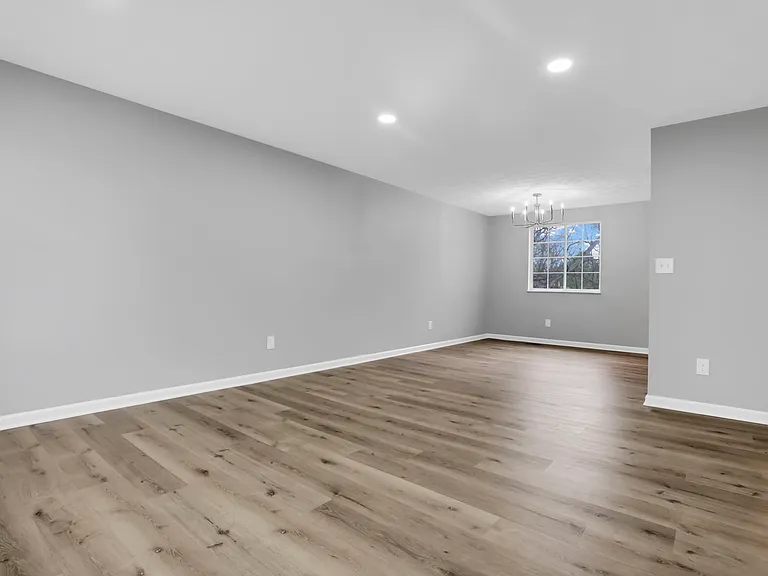 8906 Lakefield Ct — Photo 15