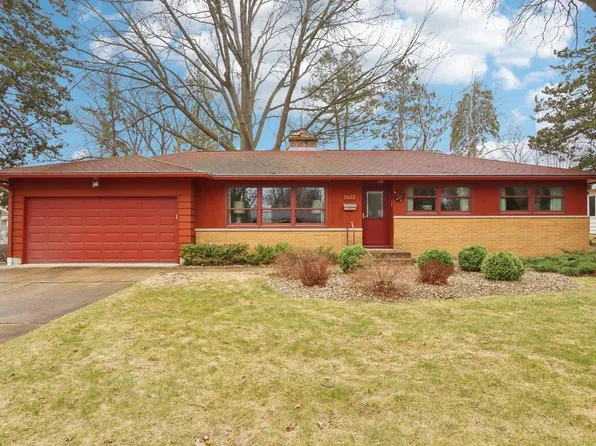 5125 S Hill Dr, Madison, WI 53705