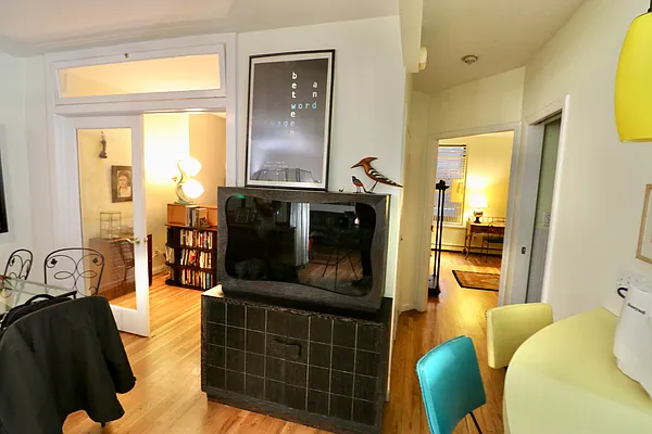 Rented by REAL New York | media 44