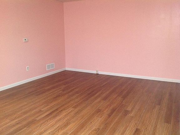 3rd image of 2991 Grandwoods Cir