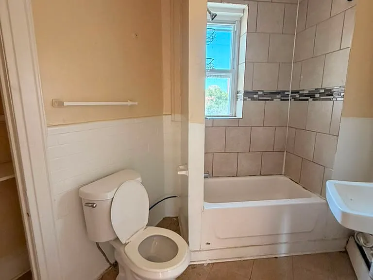 703 Howard Ave #4-2A — Photo 1