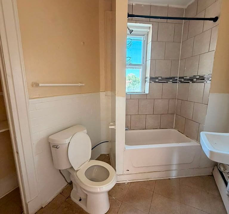 1st image of 703 Howard Ave #4-2A