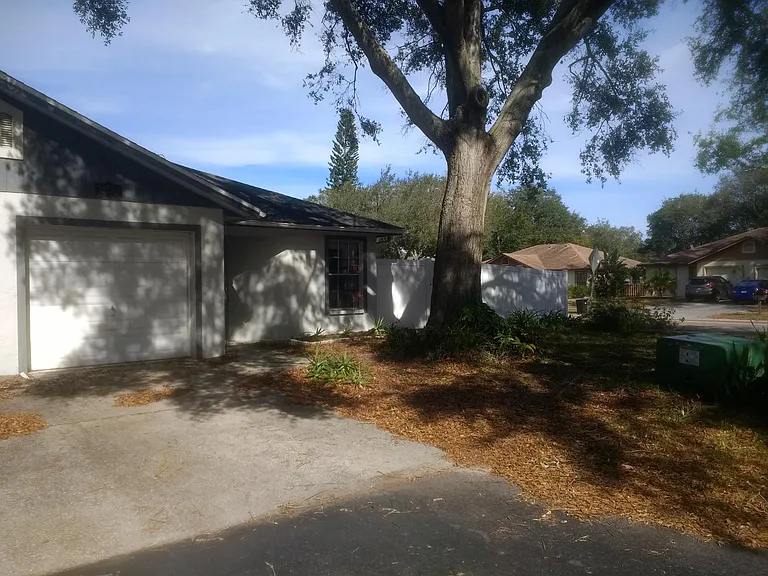 3721 Farnham Ct — Photo 23