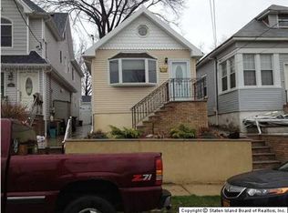 26 Presley St, Staten Island, NY 10308