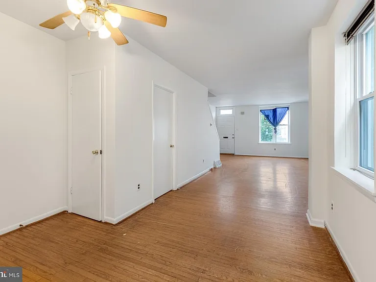 3306 Haverford Ave — Photo 9