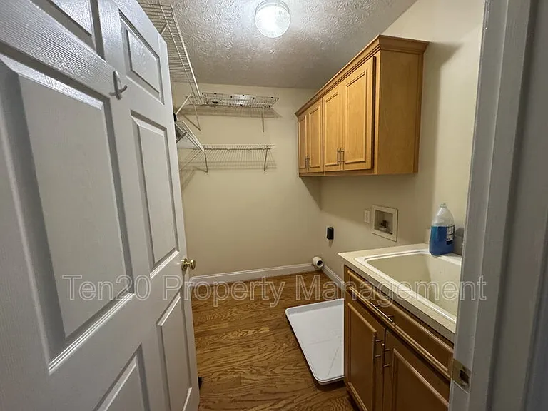 1914 Tranquil Ln — Photo 13