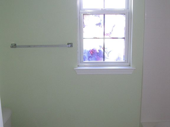 Guest B athroom