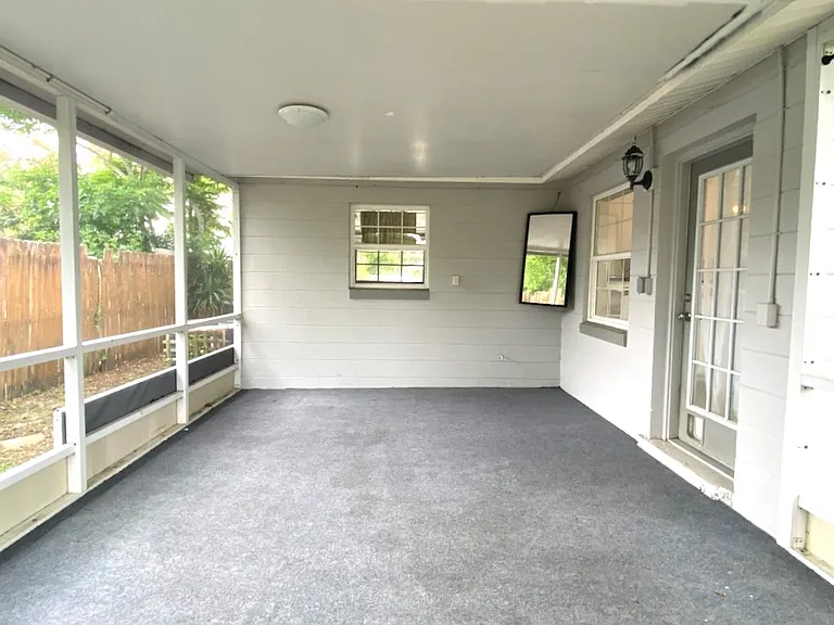 402 N Willow Ave — Photo 11