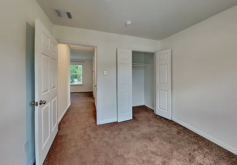 3321 Rutz St — Photo 14