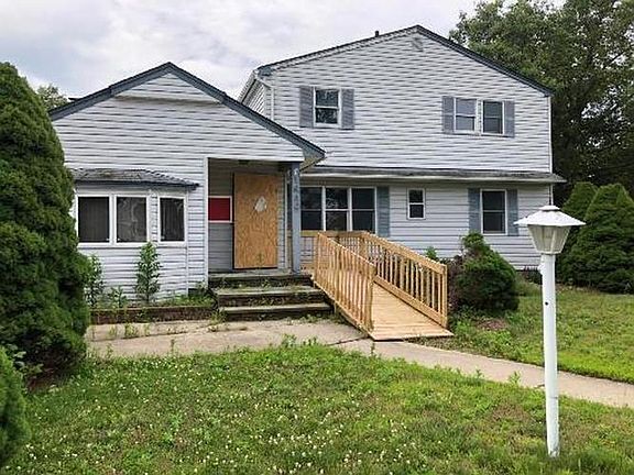 2nd image of 1880 Longfellow Ave