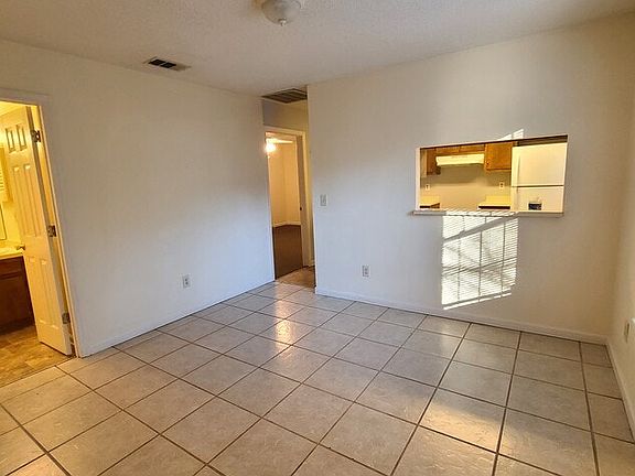 4th image of 2489 Talco Hills Dr #B