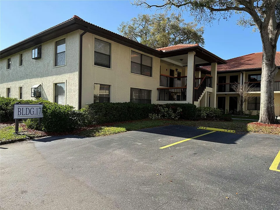 1711 Hammock Pine Blvd #1711