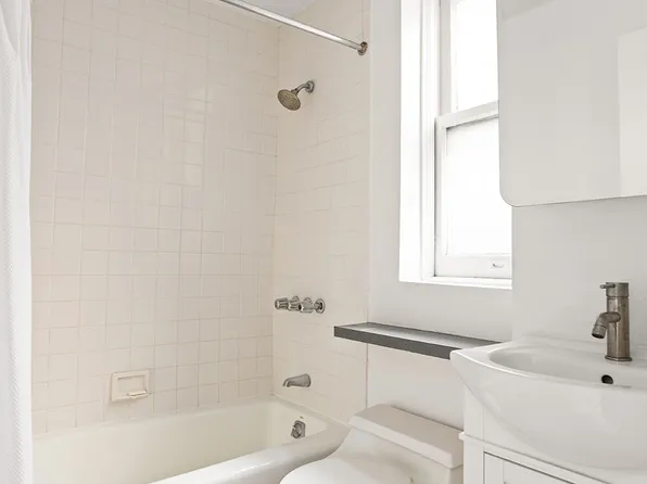 140 West 71st Street 6A image 5 of 5