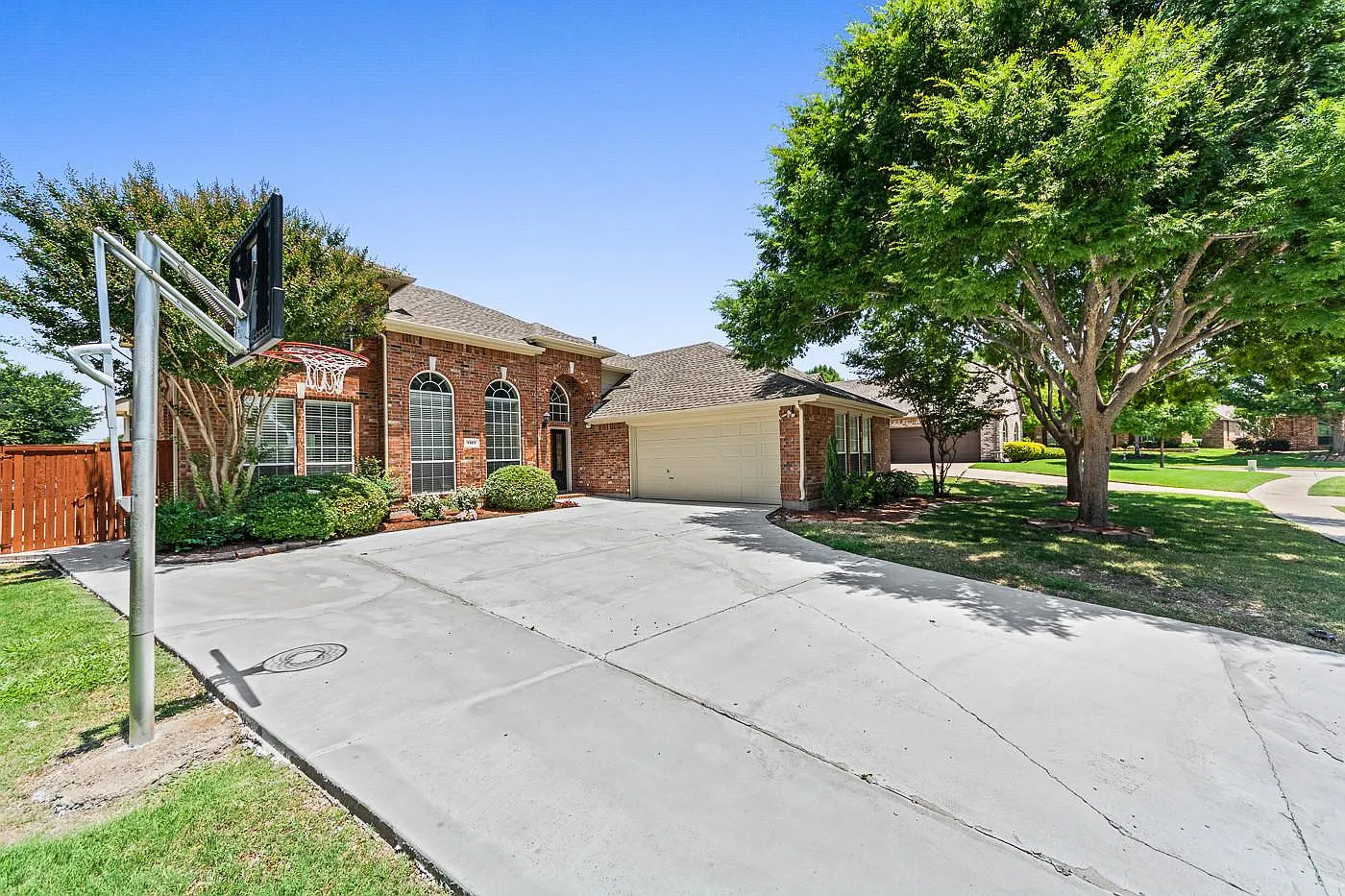 4 bed, 3214 sqft, $3,200 — Photo 3