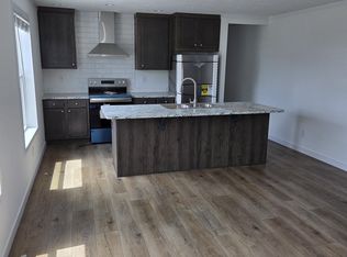 512 W Newton St, Eldon, MO 65026