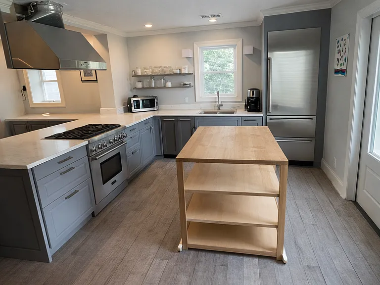 612 Adluh St — Photo 21