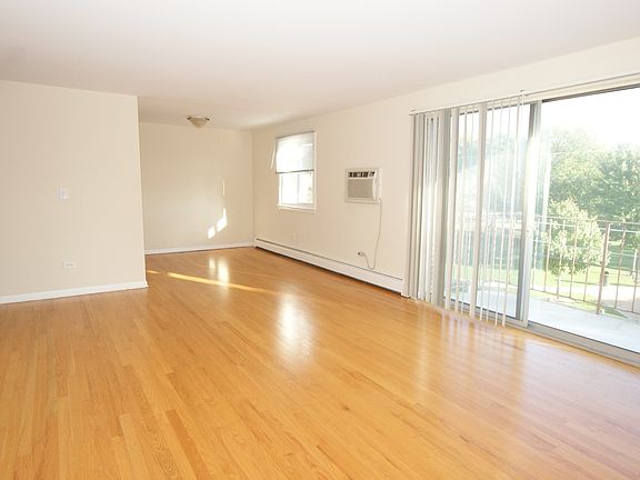 3rd image of 1283 E Washington St APT G