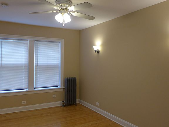 4th image of 2048 N Cleveland Ave #210