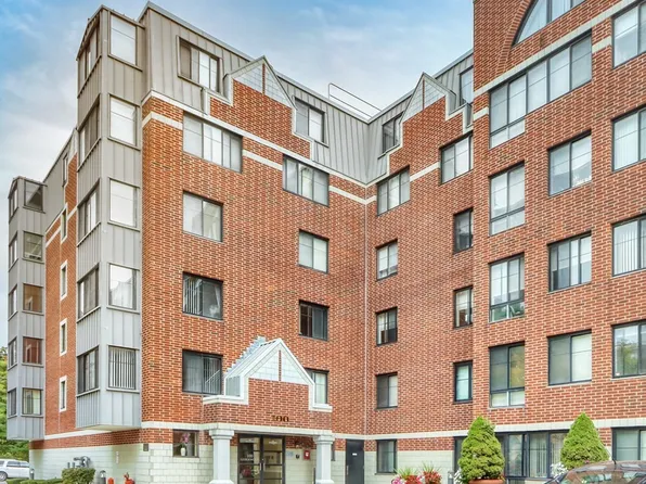 100 Ledgewood Dr APT 113, Stoneham, MA 02180
