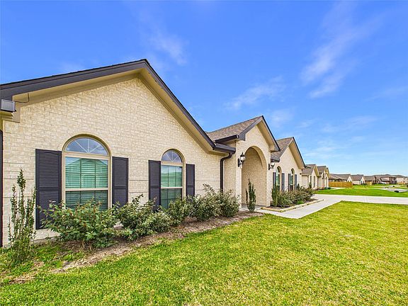 4th image of 2101 Kimberly Way