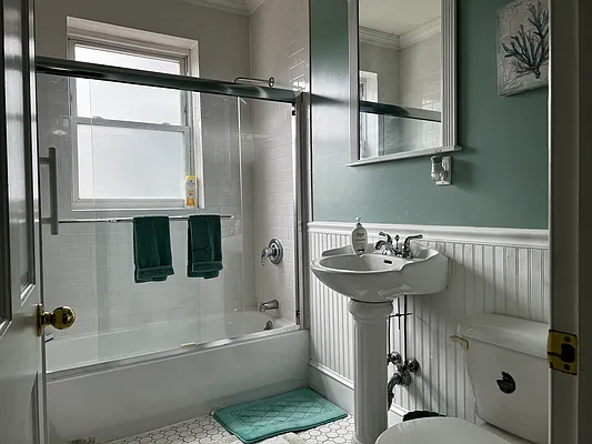 Rented by Oxford Property Group | media 34