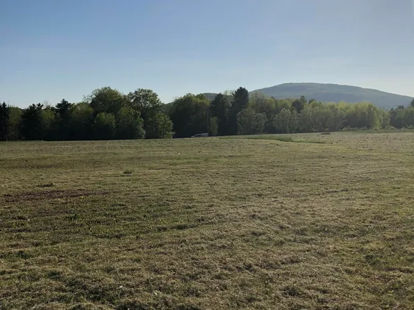 525 Old Stage Road, Wakefield, NH 03872