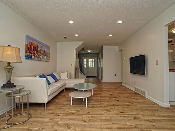 2nd image of 1761 Rolling Hills Dr APT C
