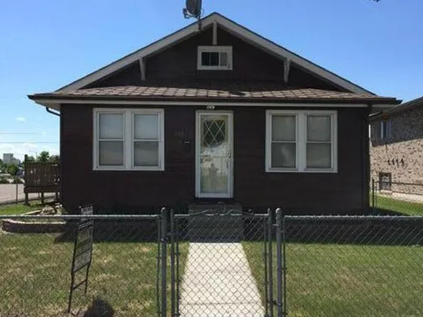 216 N 14th St, Bismarck, ND 58501