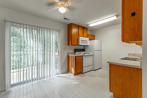 Eastwood Court Apartments Photo 1