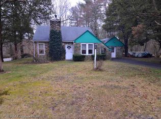 96 Pole Bridge Rd, Scituate, RI 02857