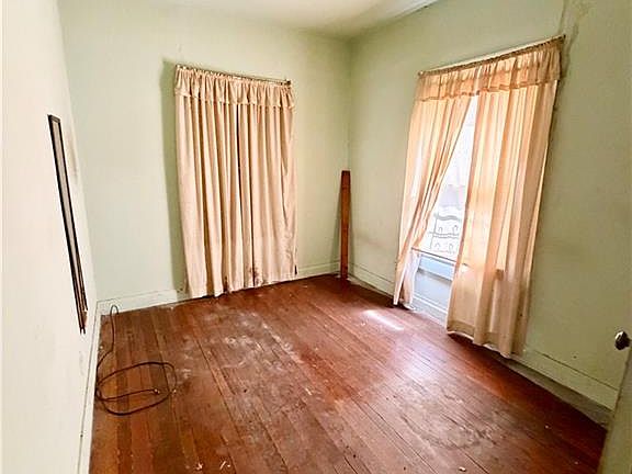 4th image of 607 Dexter Ave
