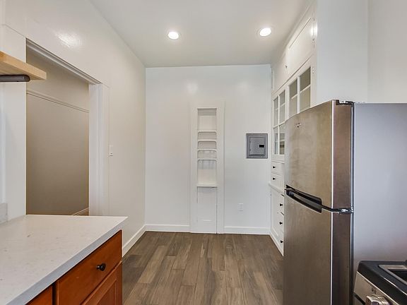 3rd image of 2235 Larkin St APT 11