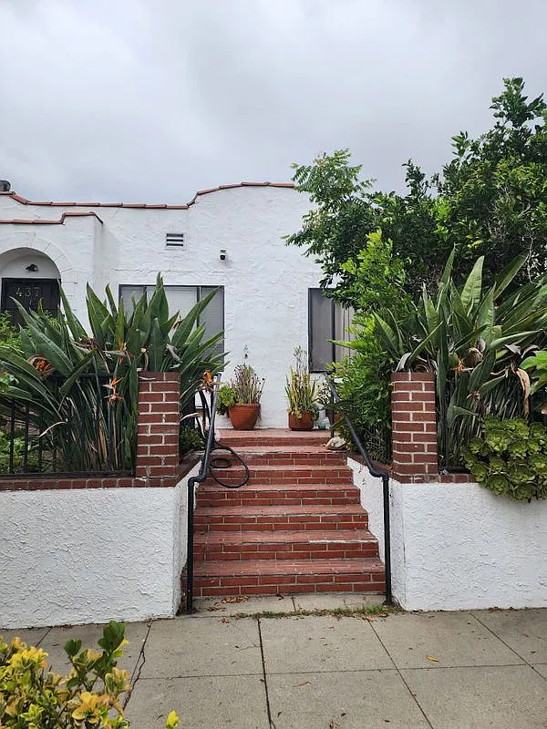 Studio, 1.0 bath, 554 sqft, $2,100 — Photo 3