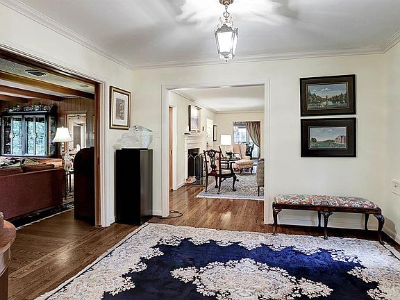 4th image of 714 Tanglewood Blvd