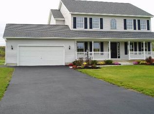 176 Upper Newtown Rd, Halfmoon, NY 12065