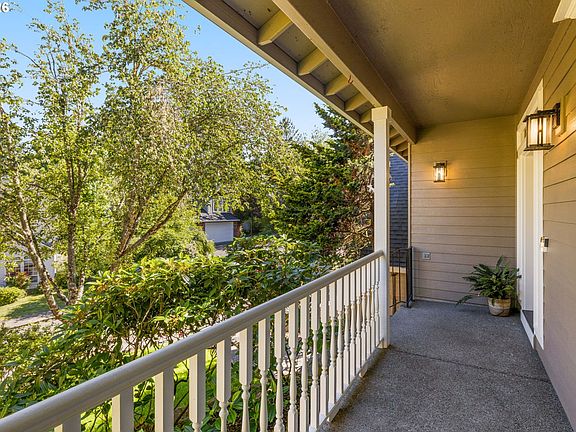 3rd image of 3208 SW Luradel St
