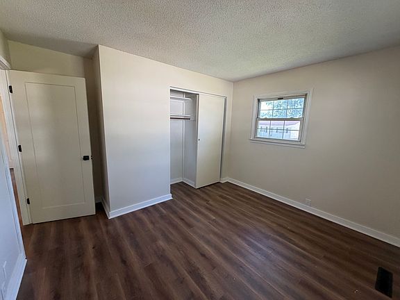 5th image of 225 E Berkeley Ave