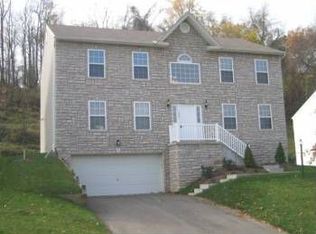 128 Lake Colony Dr, Venetia, PA 15367