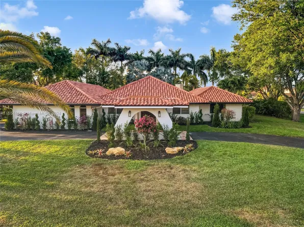 15121 Whetstone Way, Southwest Ranches, FL 33331