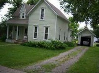 509 Kickapoo St, Hiawatha, KS 66434