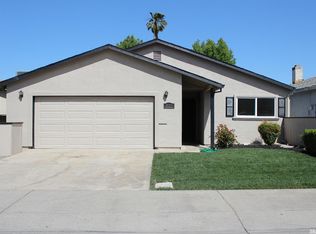 1127 Dartmoor Cir, Lodi, CA 95240
