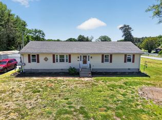 22690 Lee Mont Rd, Parksley, VA 23421