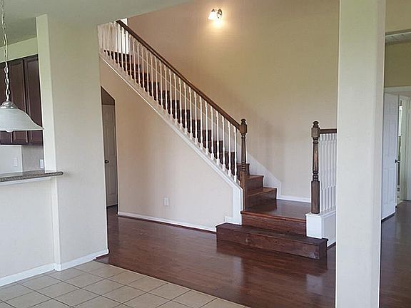 4th image of 5911 Plantation Forest Dr